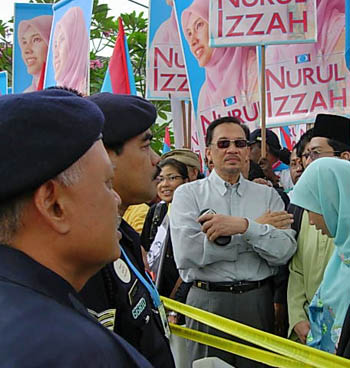 Anwar turns up at the nomination centre to lend support to his daughter