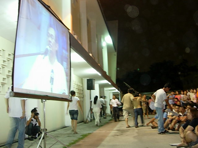 The crowd outside the Han Chiang Indoor Stadium in Penang on March 1 who lapped up Datuk Seri Anwar Ibrahim’s sterling performance as an orator.