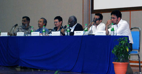 [L-R] Denison Jayasooria, Zainon Ahmad, Khoo Kay Peng, Ramon Navaratnam, Malik Imtiaz Sarwar and Farish Noor.